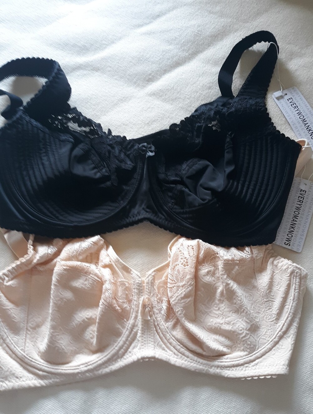 New Lot Of 2 Every Woman Knows Bra 38 DD E